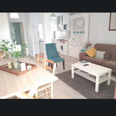 Prázdninový dům Bajo Con Gran Jardin Y Aparcamiento