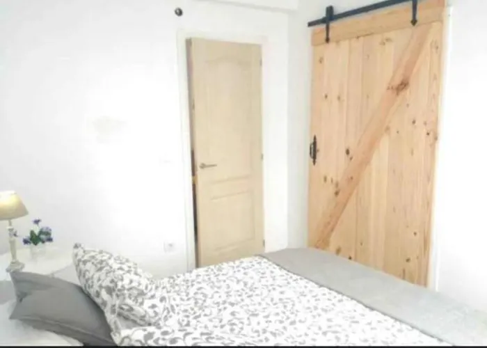 Bajo Con Gran Jardin Y Aparcamiento *